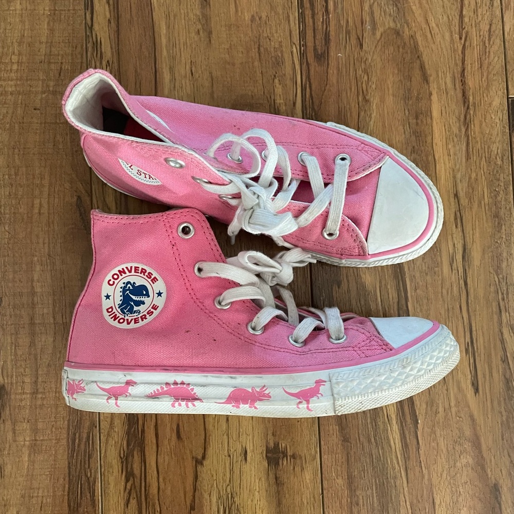Pink Converse All Stars “Dinoverse” Hi-Top Sneakers Dinosaur Design Girls Sz 1